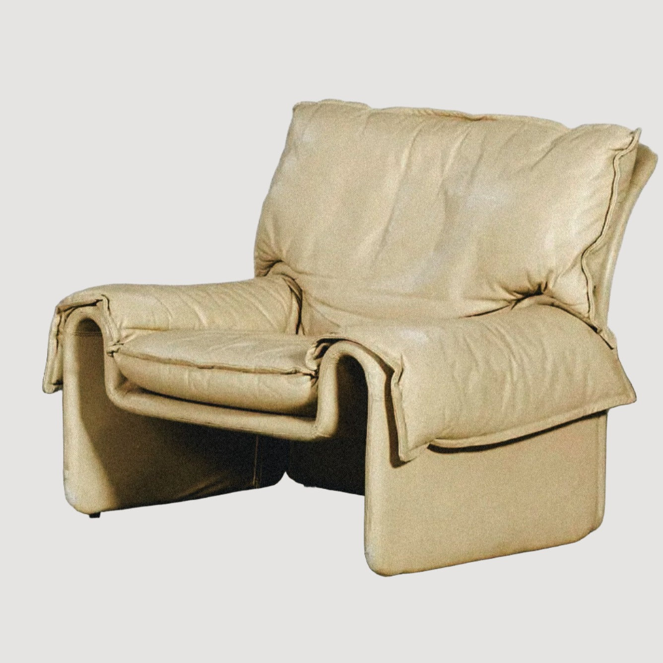 Cream discount leather chair