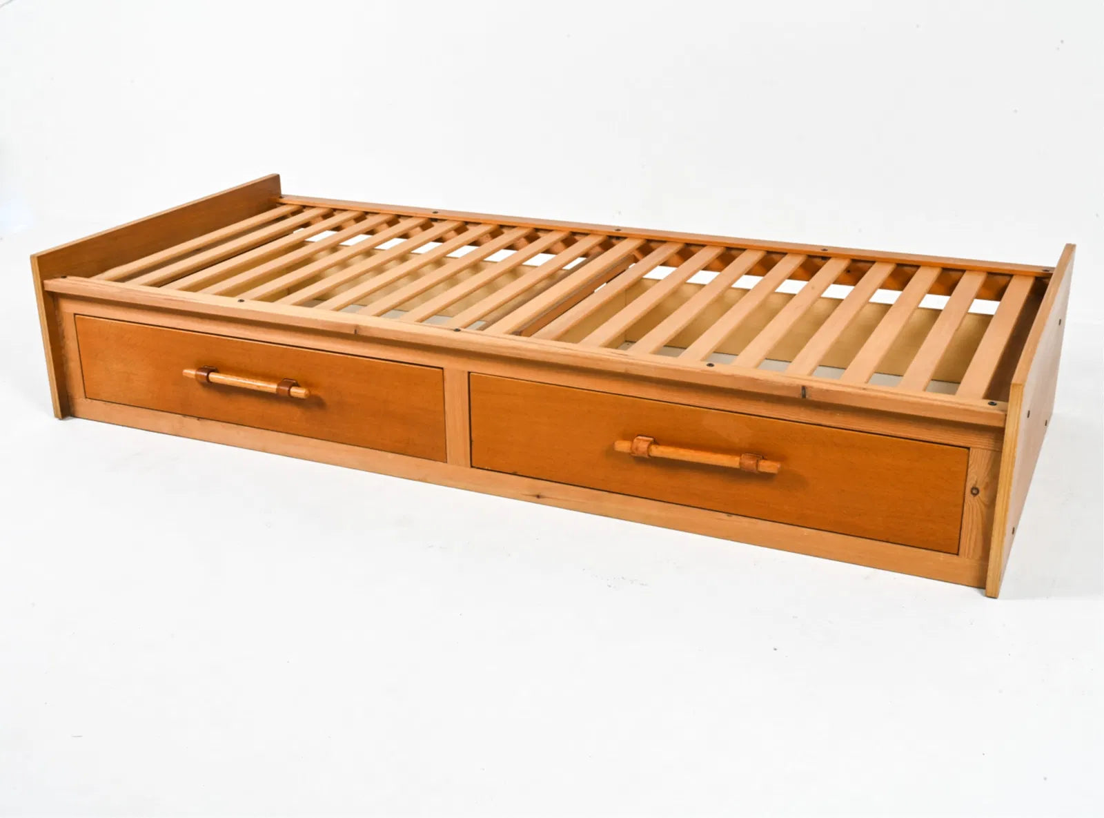 Vintage Scandi Oak Daybed / Trundle Bed In the Manner of Børge Mogensen